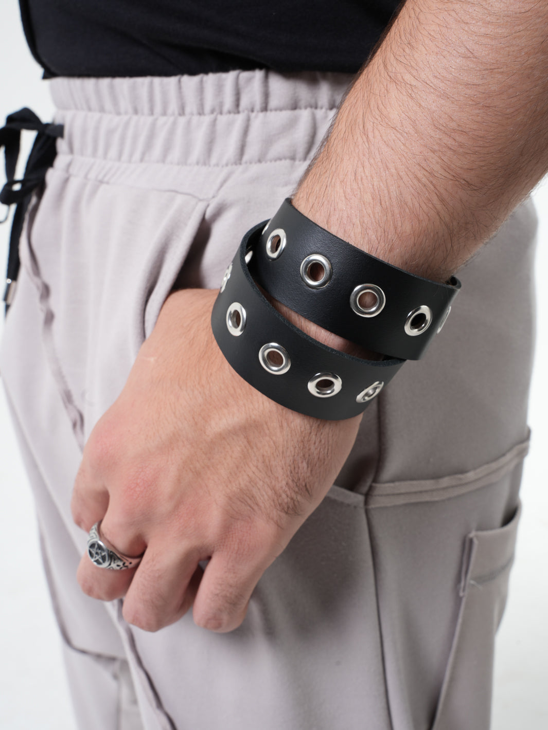 Mens Studded Bracelet – Metamorphoza