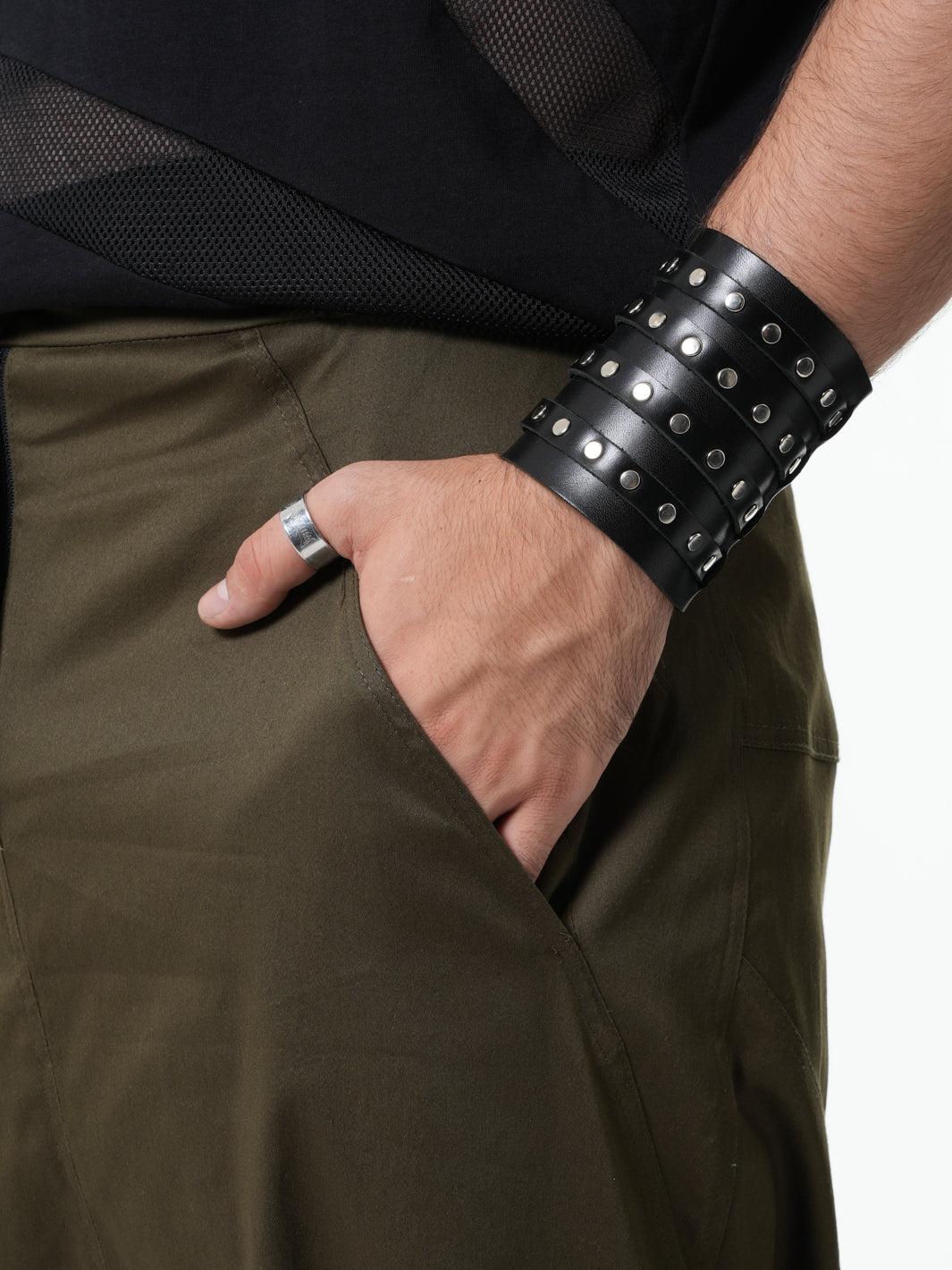 Wide Leather Studded Bracelet – Metamorphoza