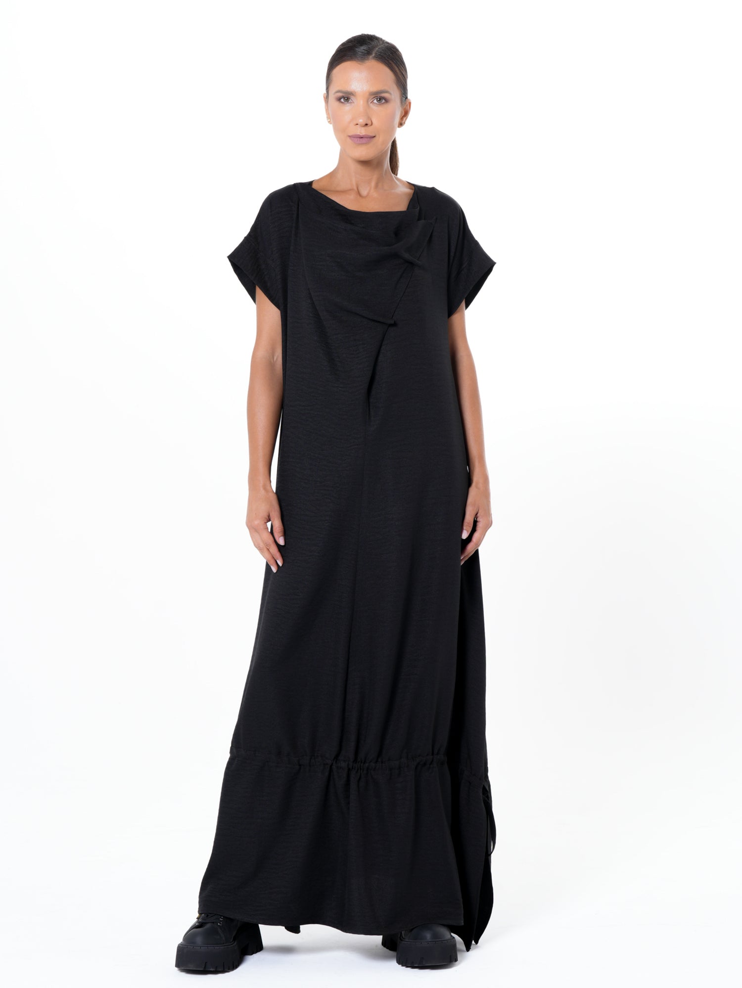 Short Sleeve Maxi Dress In Black – Metamorphoza