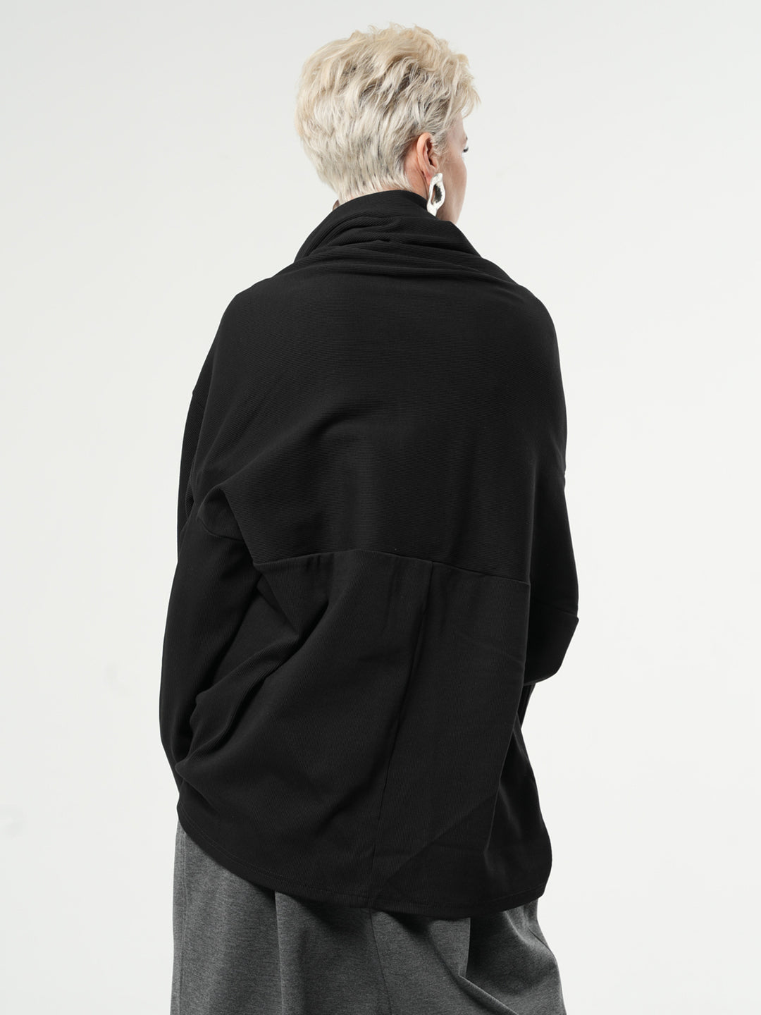 Black Loose Cardigan With Side Zipper – Metamorphoza
