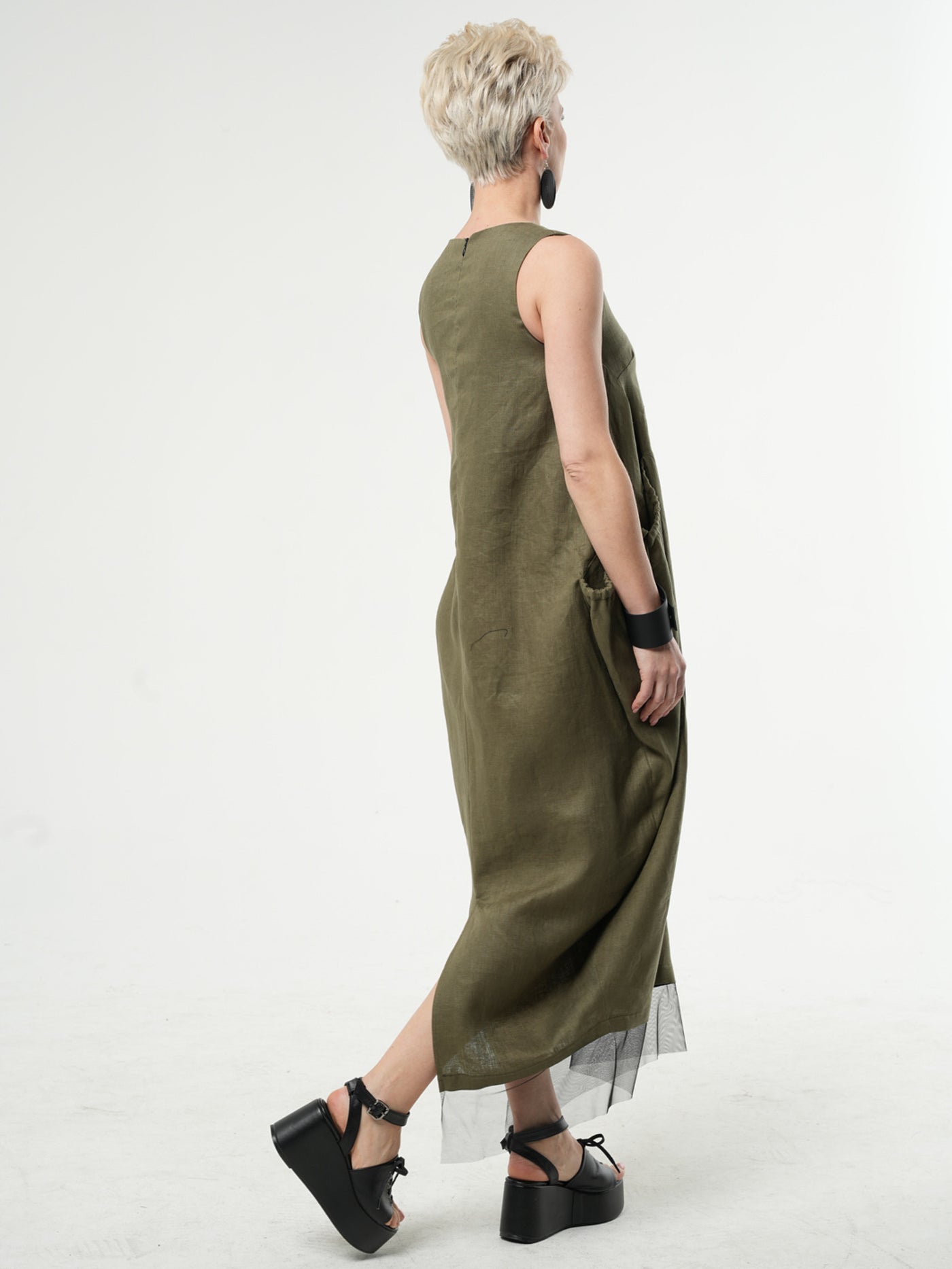 Long Linen Dress With Oversized Pockets In Khaki