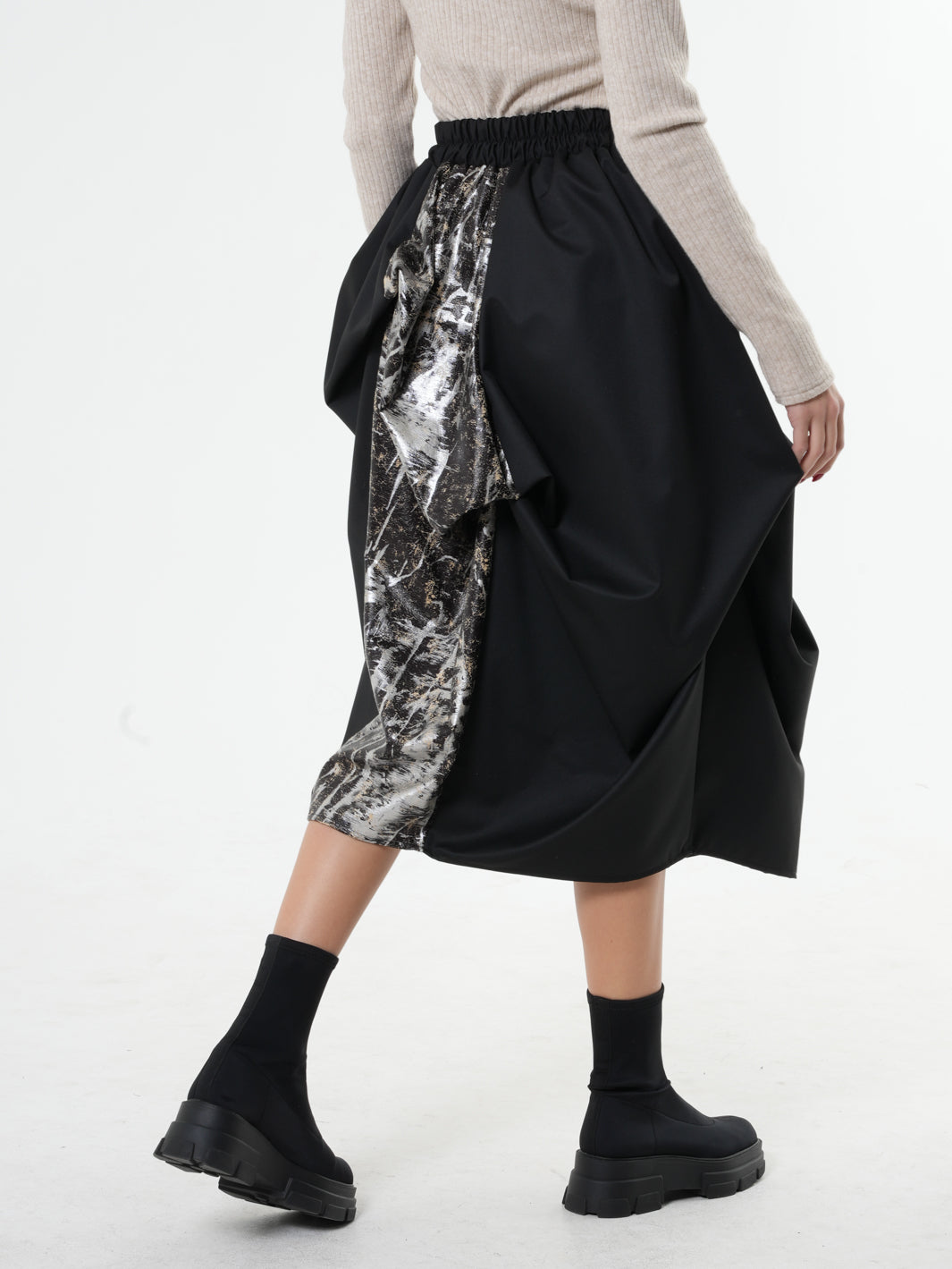 Extravagant Elastic Waist Skirt