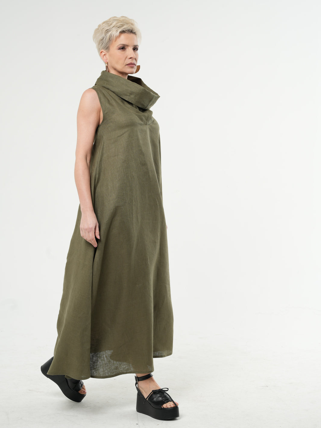 Maxi Linen Dress With Large Collar in Khaki
