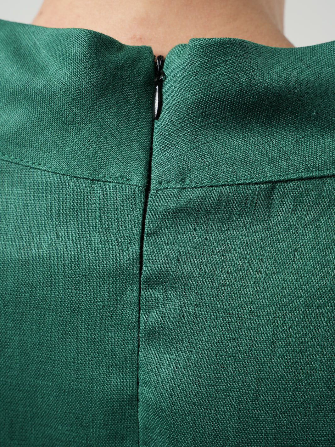 Turtleneck Linen Top In Green
