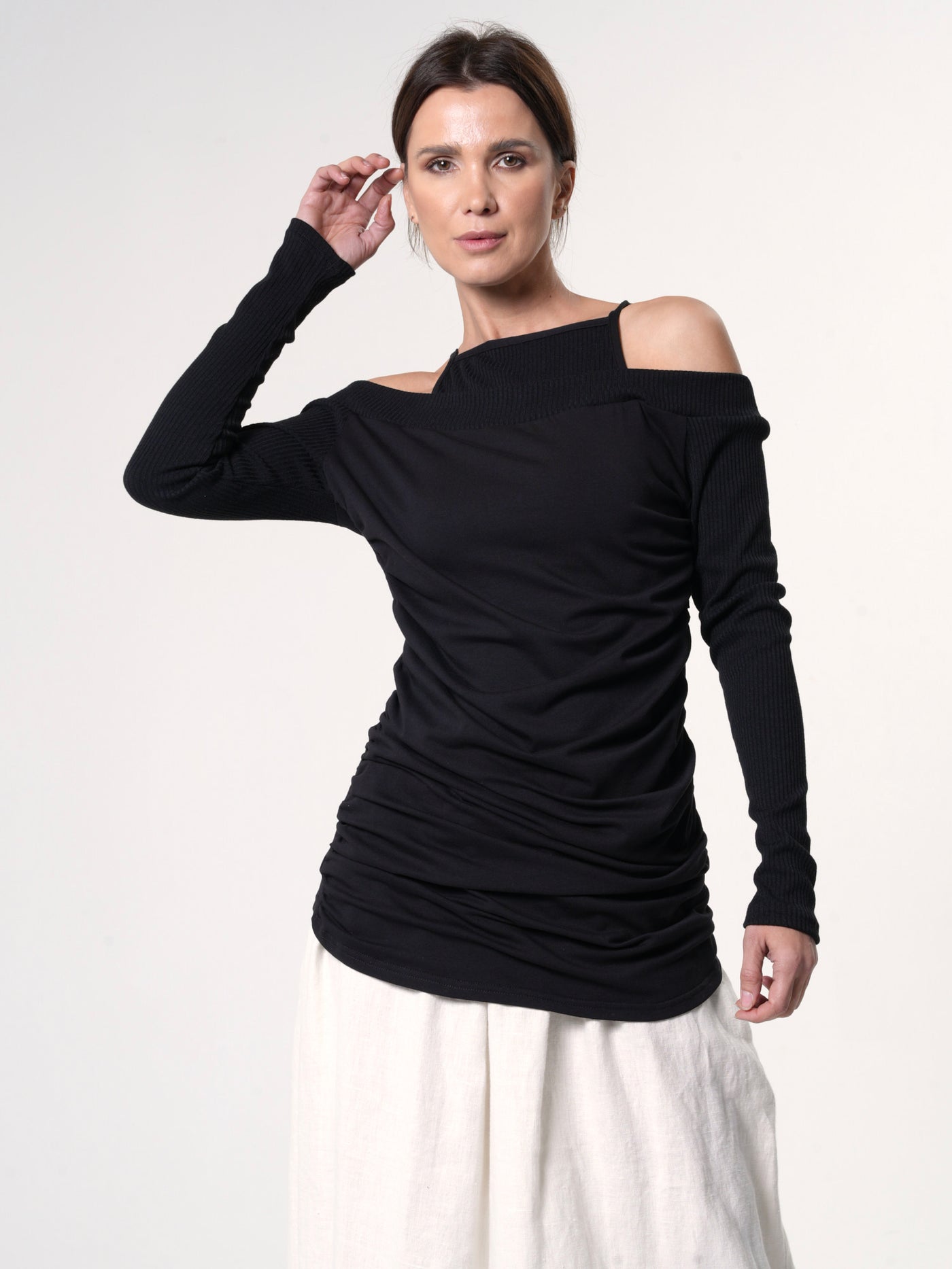 Open Shoulders Long Sleeve Top in Black