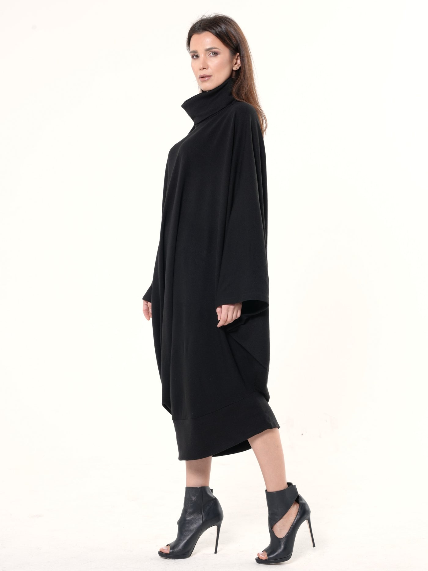 Soft Loose Turtleneck Dress In Black