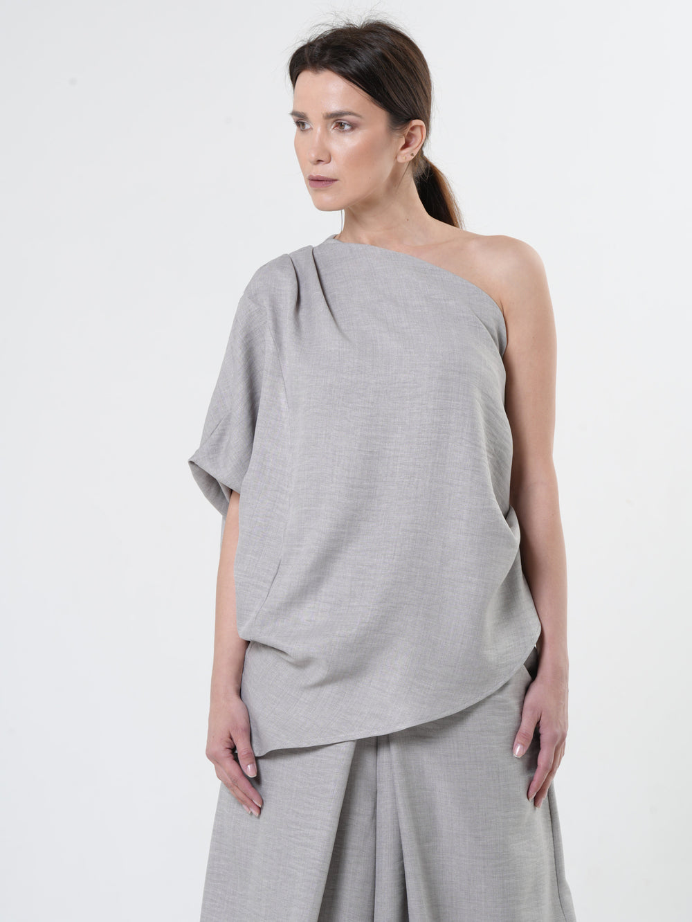 Asymmetric Open Shoulder Top In Gray
