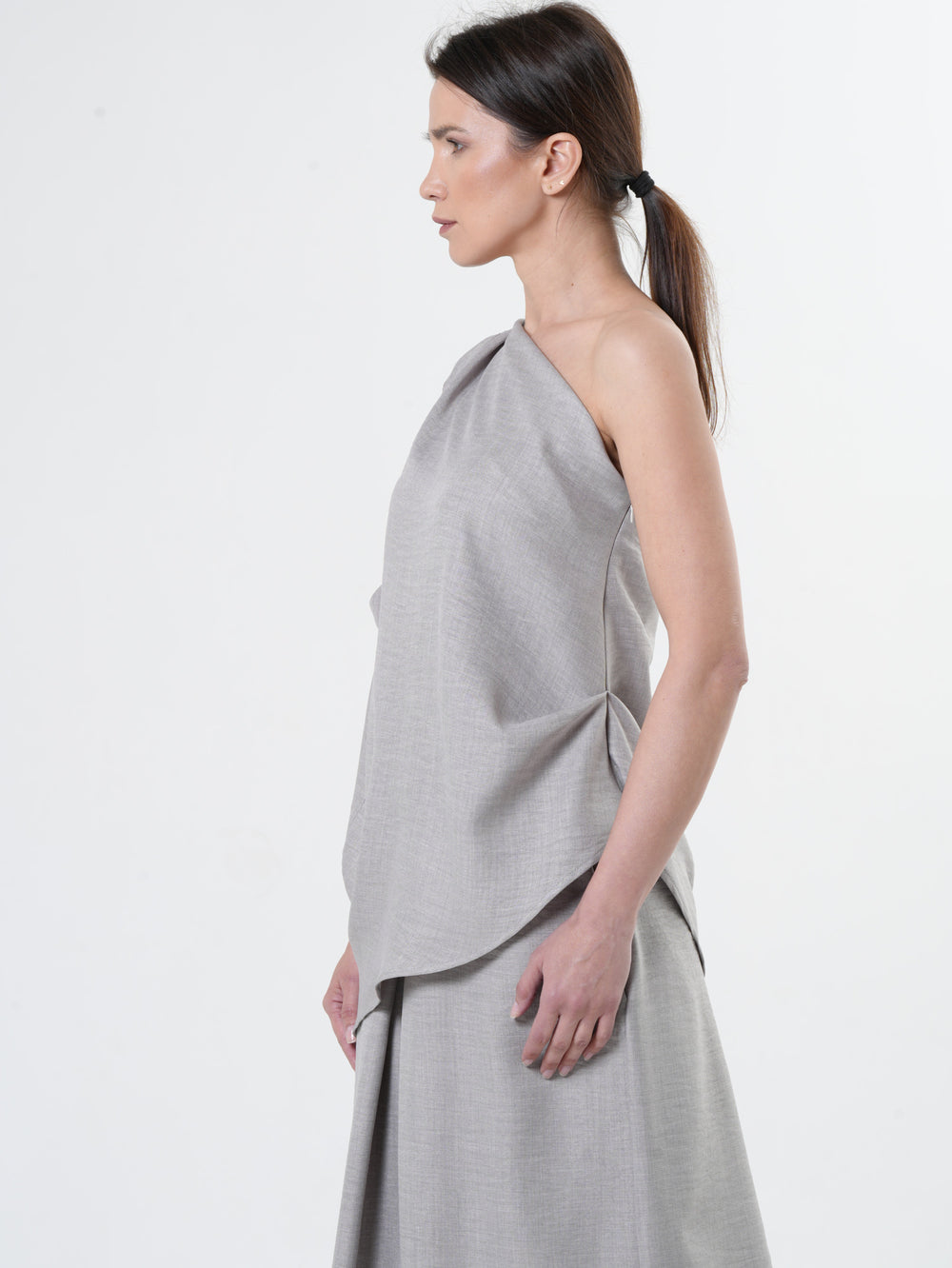 Asymmetric Open Shoulder Top In Gray