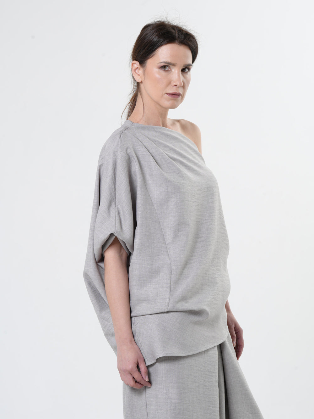 Asymmetric Open Shoulder Top In Gray
