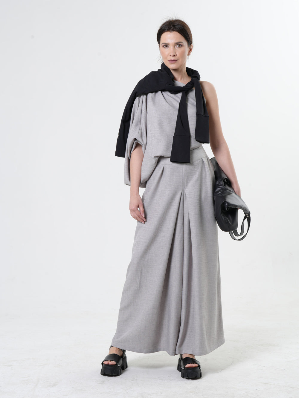 Wide-Leg Pants With Front Pleats In Gray