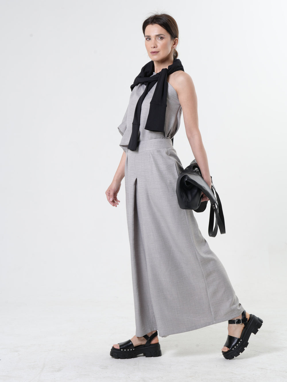 Wide-Leg Pants With Front Pleats In Gray
