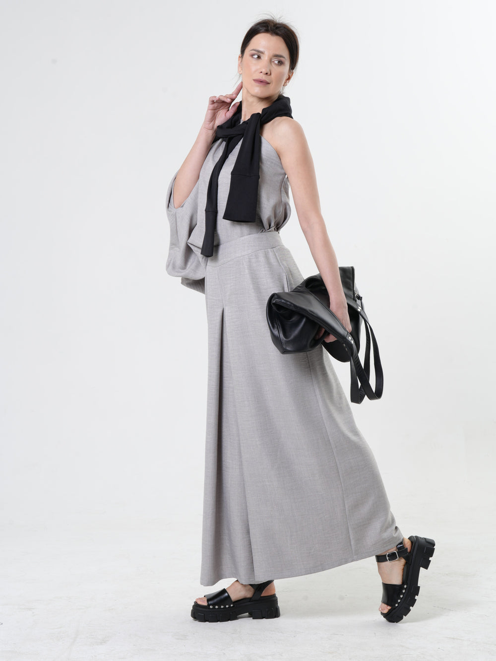 Wide-Leg Pants With Front Pleats In Gray