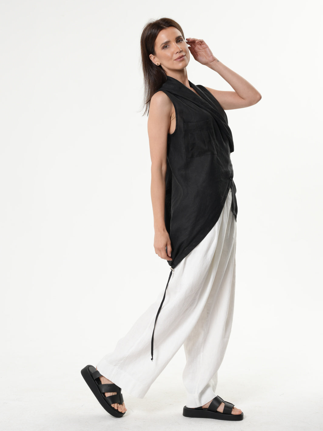 Asymmetric Linen Top In Black