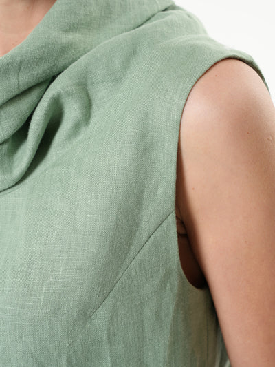 Buttoned Sleeveless Linen Top In Light Green