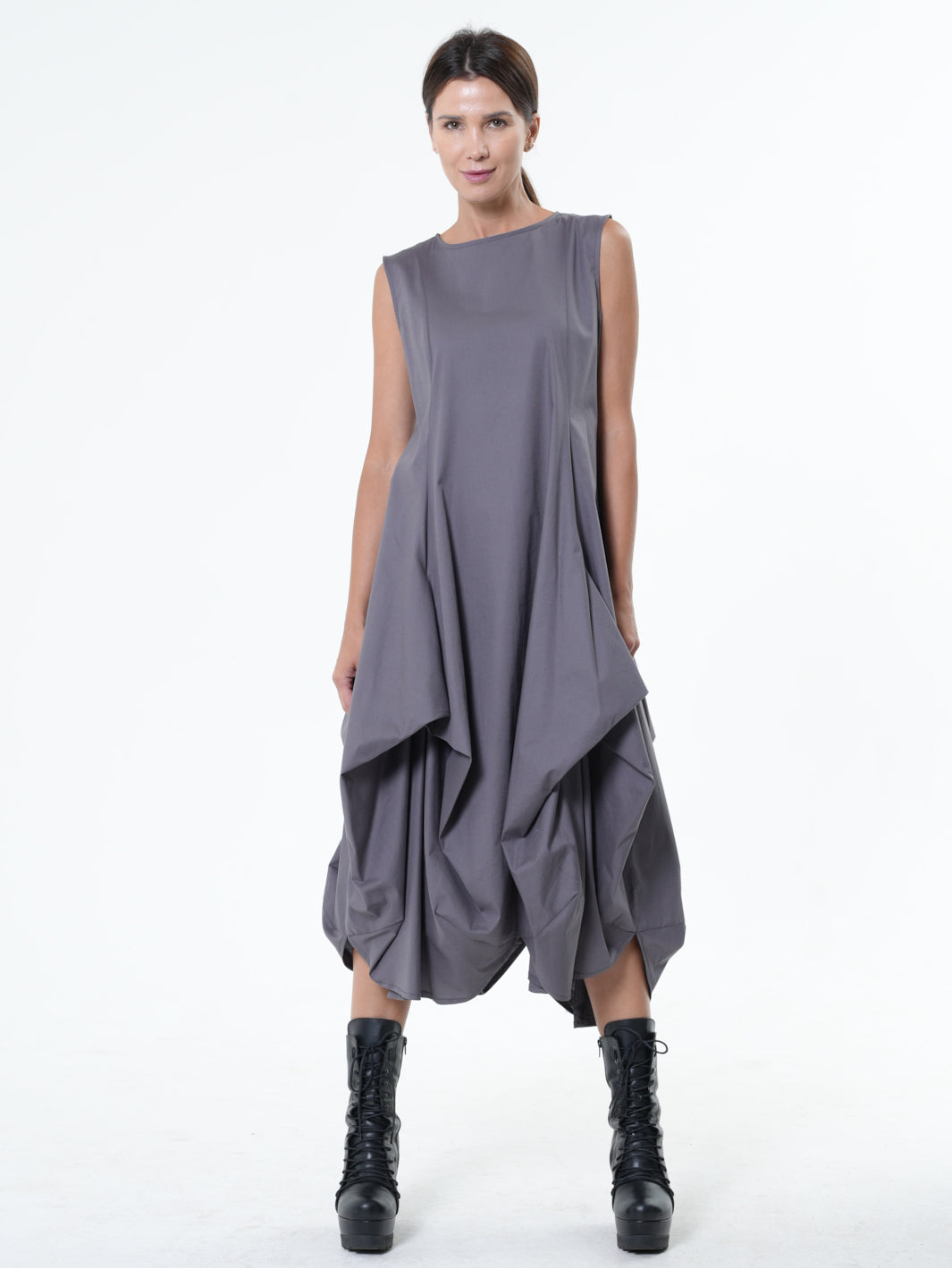 Sleeveless Gray Dress With Drappings