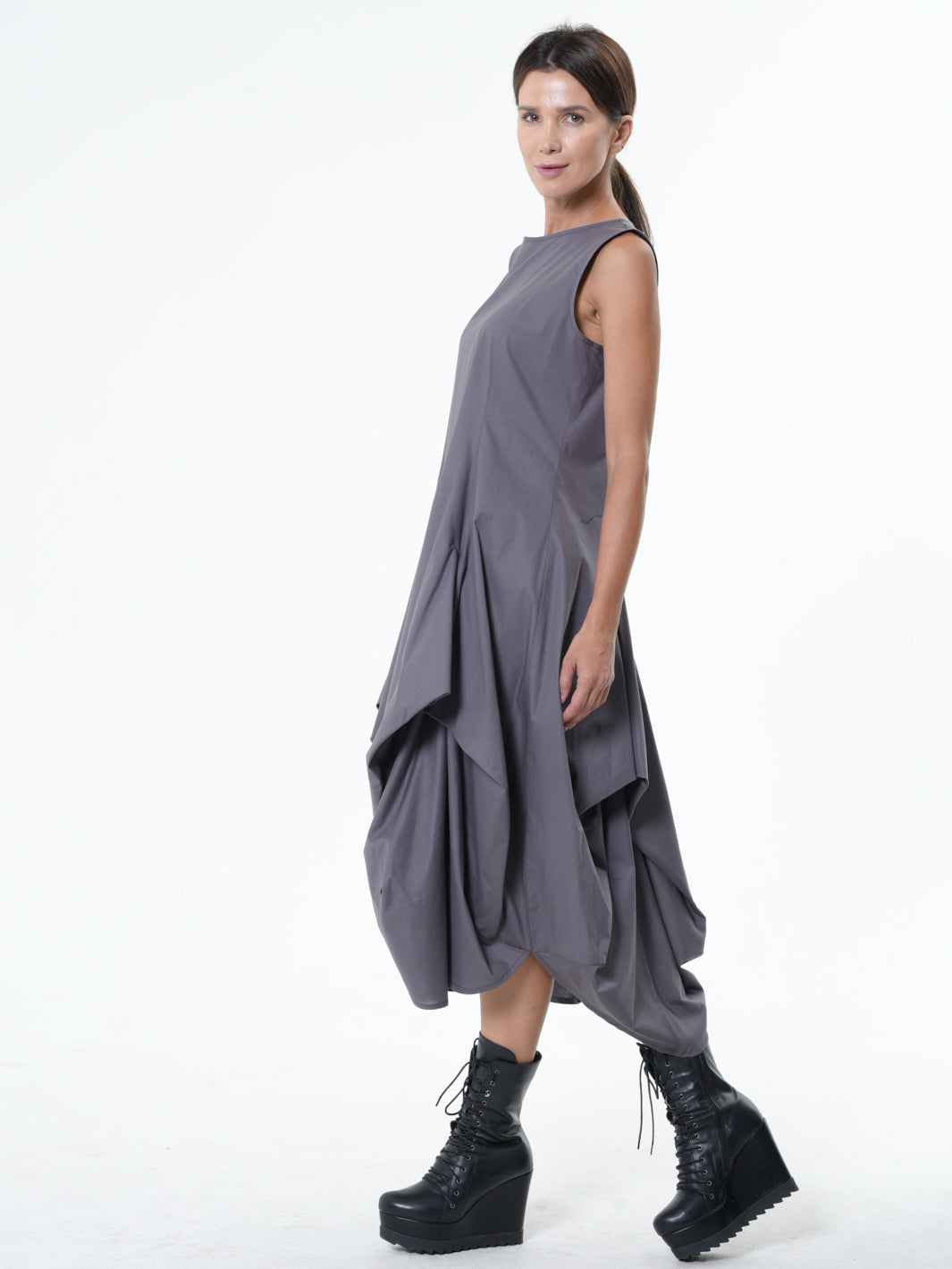 Sleeveless Gray Dress With Drappings