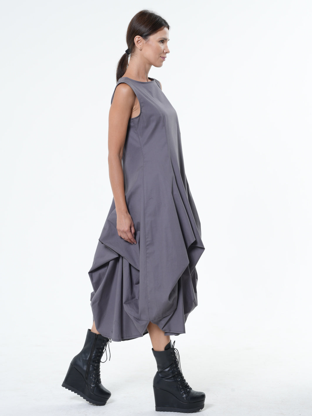 Sleeveless Gray Dress With Drappings