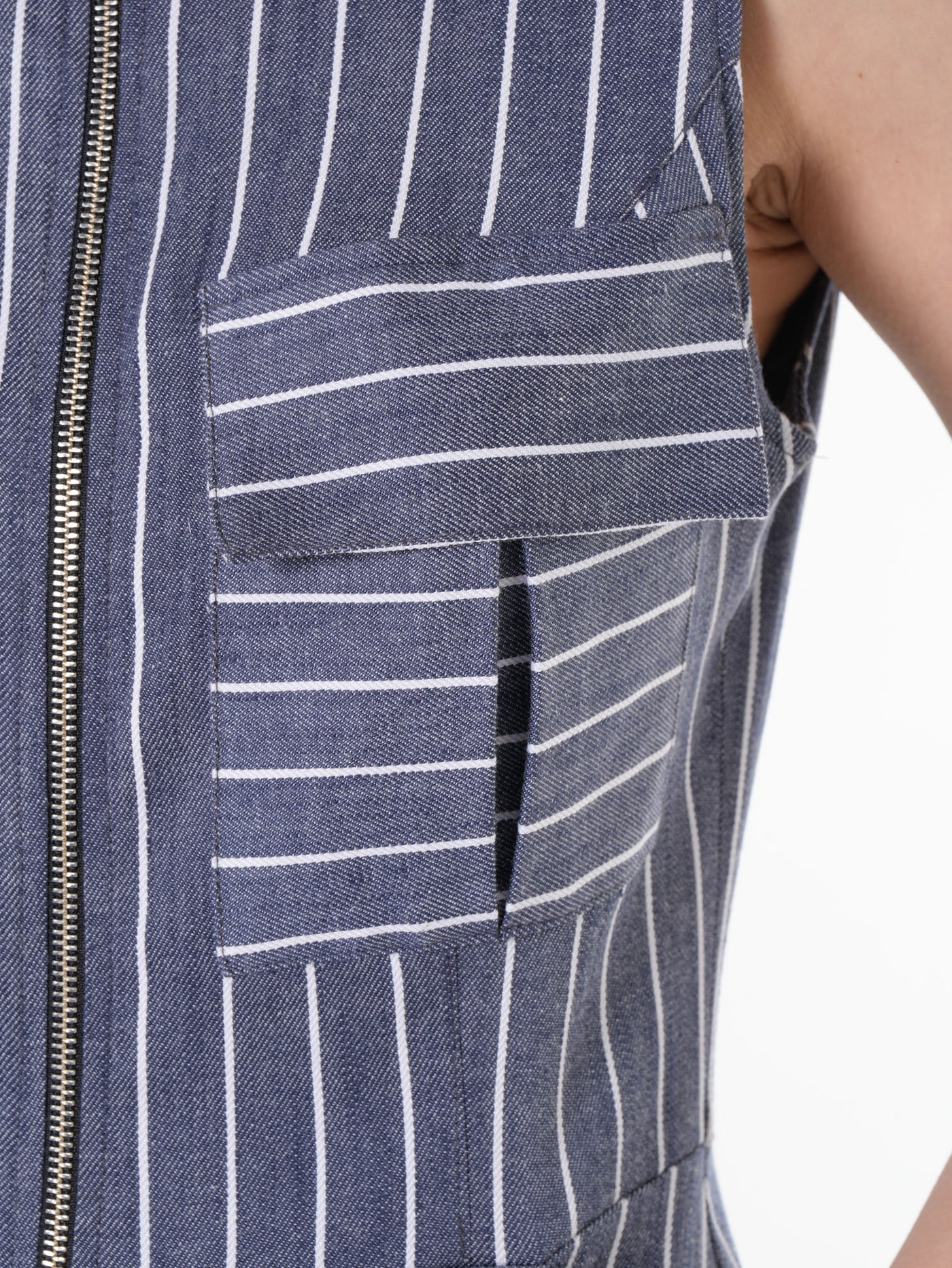 Langes Denim gestreiftes Kleid in dunkelblau