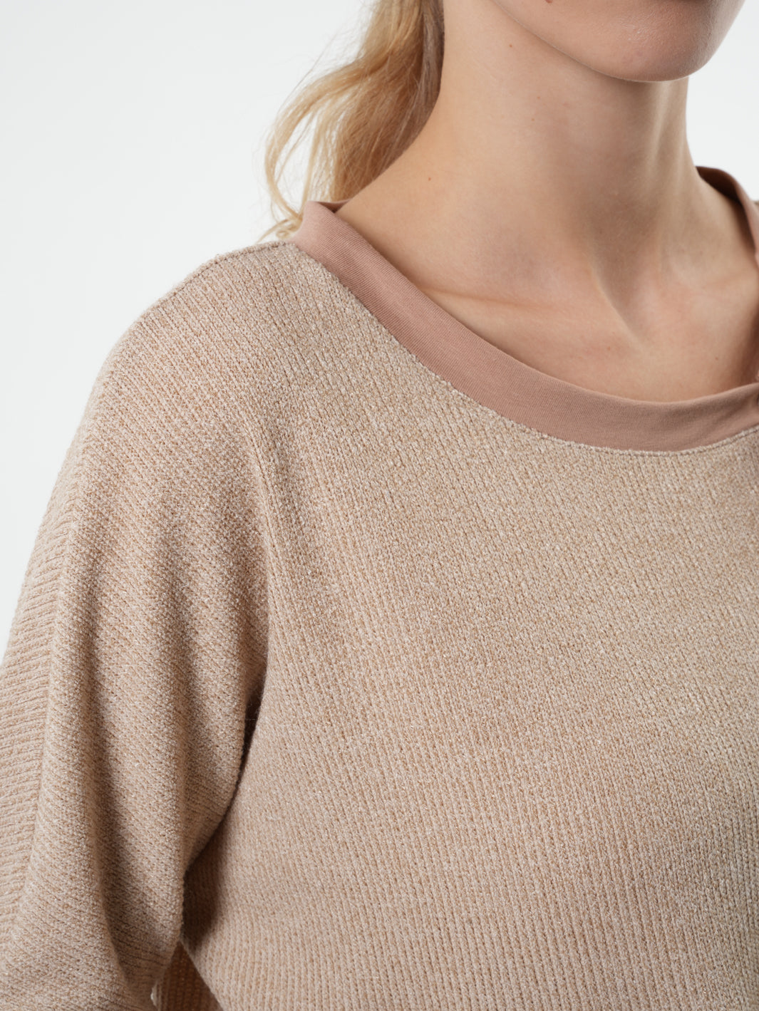 Asimetrični široki pulover