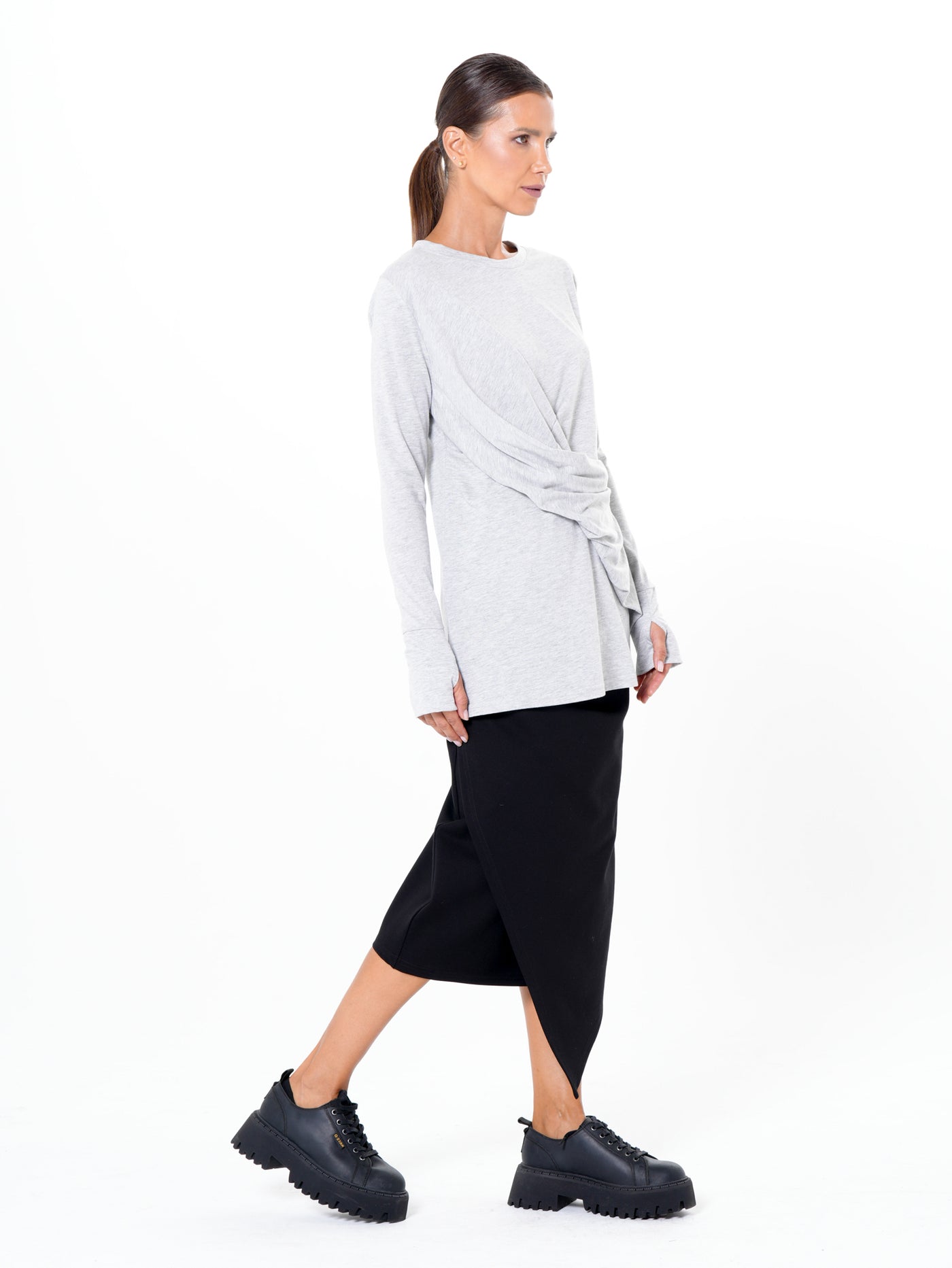 Cotton Slim Fit Top With Thumbhole Sleeves In Gray