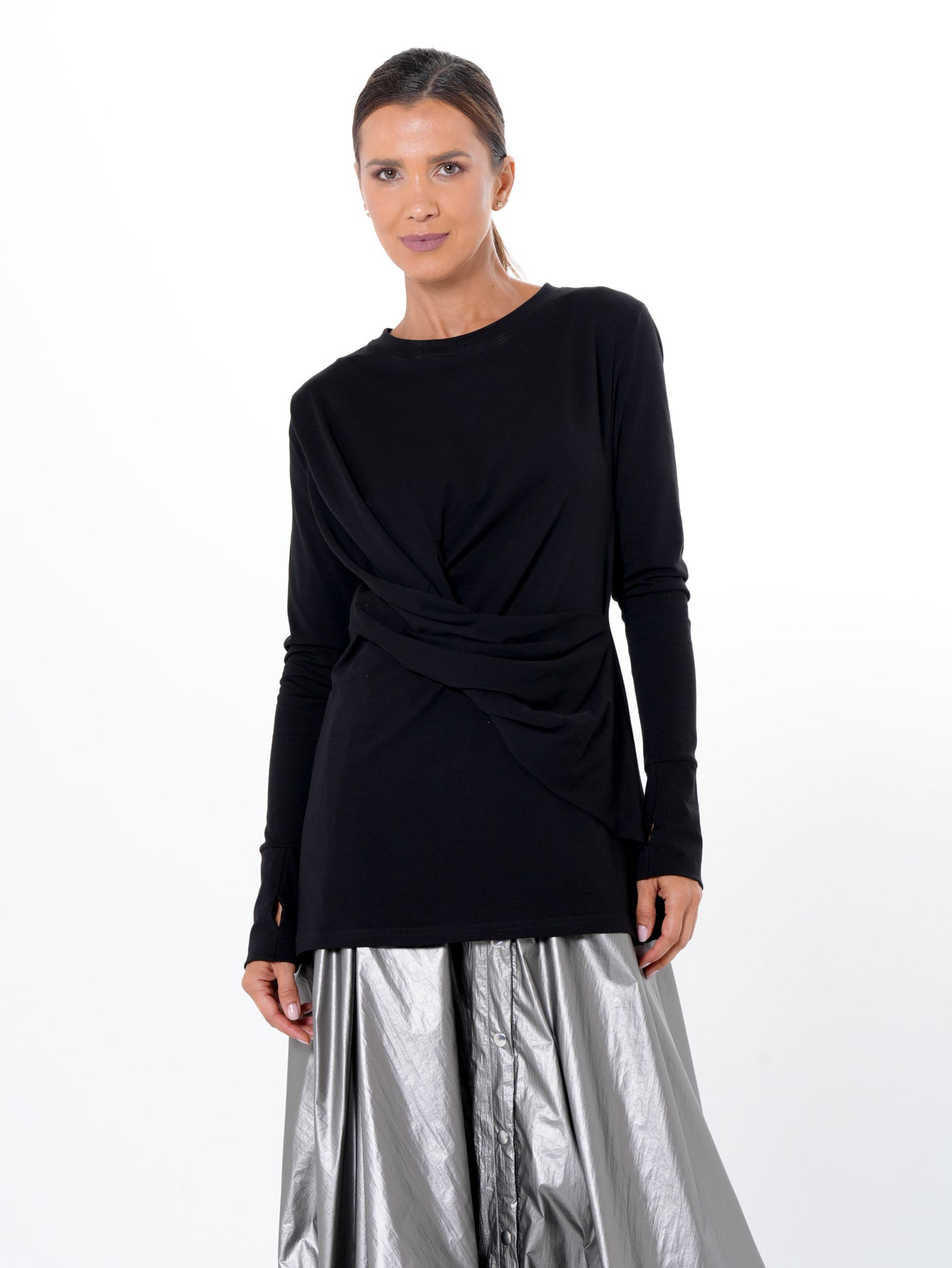Cotton Slim Fit Top With Thumbhole Sleeves In Black