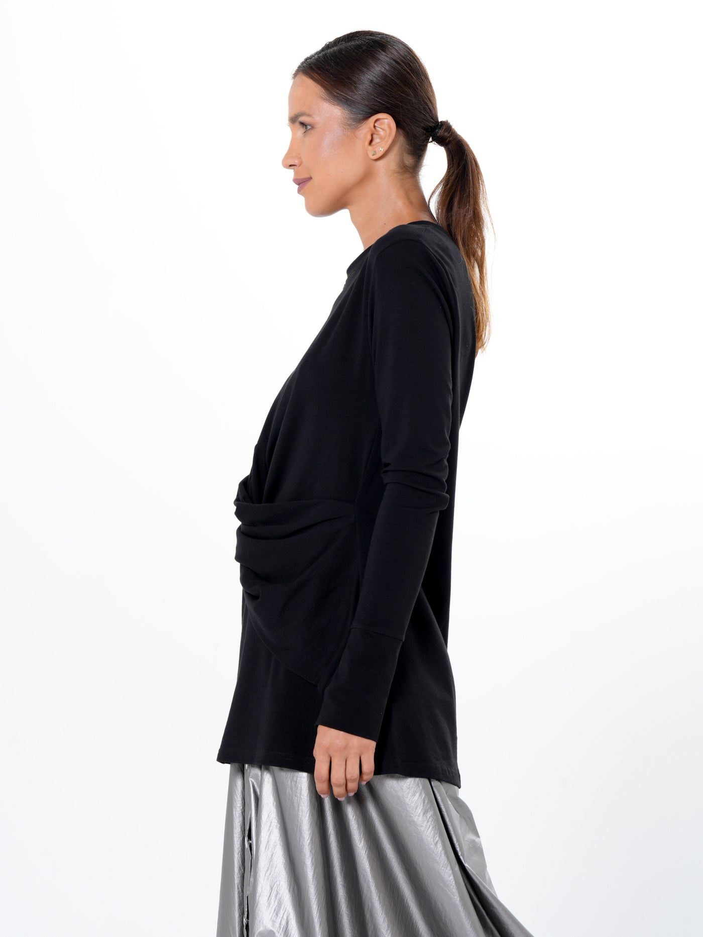 Cotton Slim Fit Top With Thumbhole Sleeves In Black