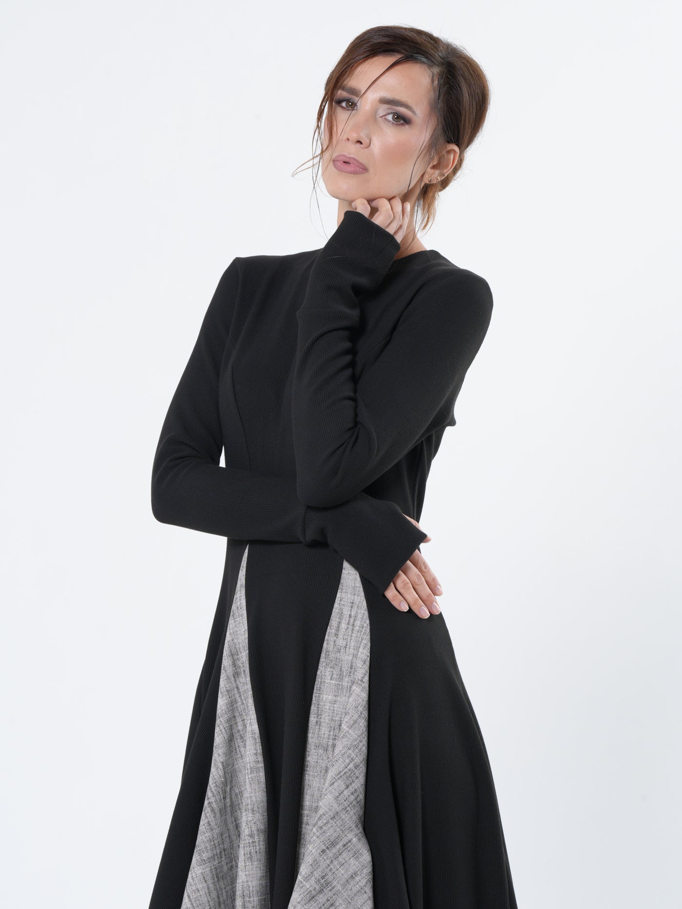 Two-Toned Maxi Dress With Thumbhole Sleeves