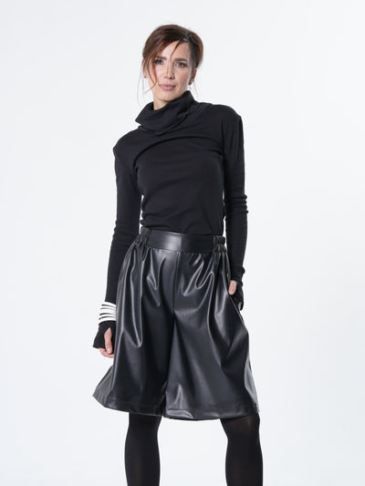 Vegan Leather Bermuda Shorts In Black