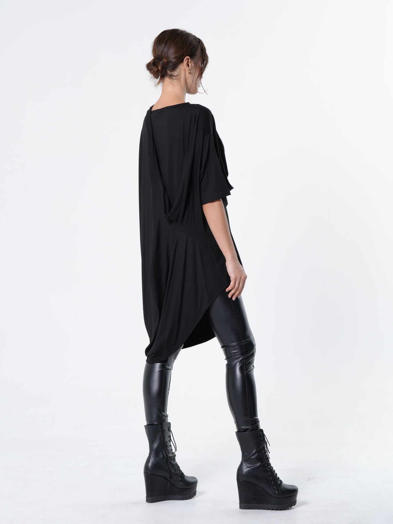 Black Asymmetric Loose Tunic – Metamorphoza
