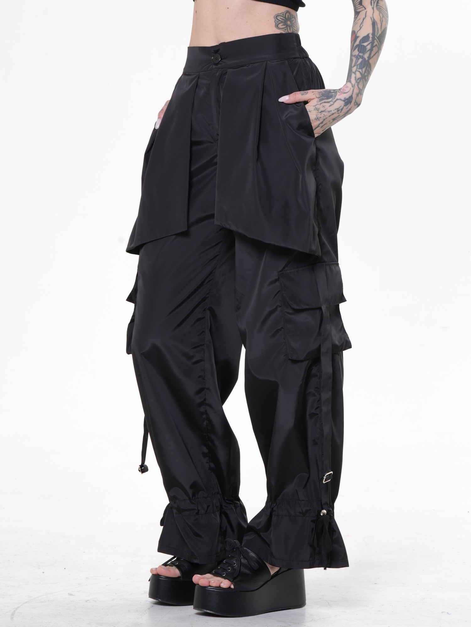Black Sheen Cargo Pants – Metamorphoza