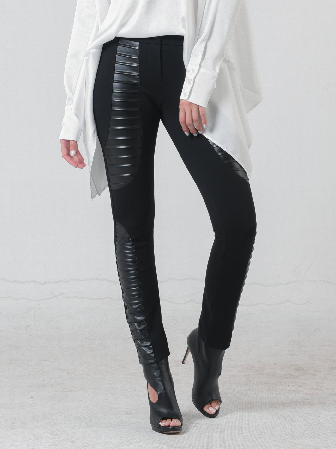 Extravagant Pants with Leather