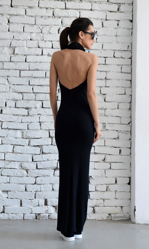 Elegant Backless Black Dress – Metamorphoza