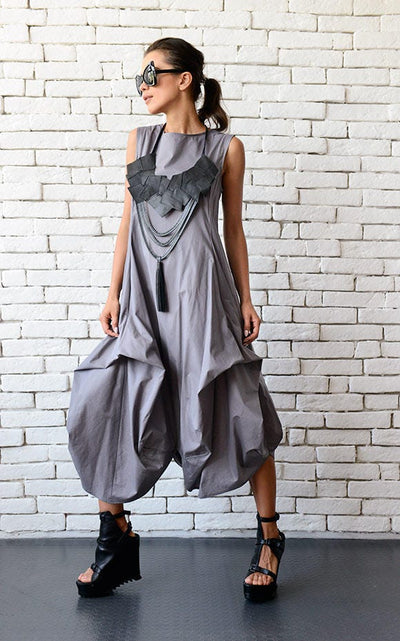 Sleeveless Gray Dress With Drappings