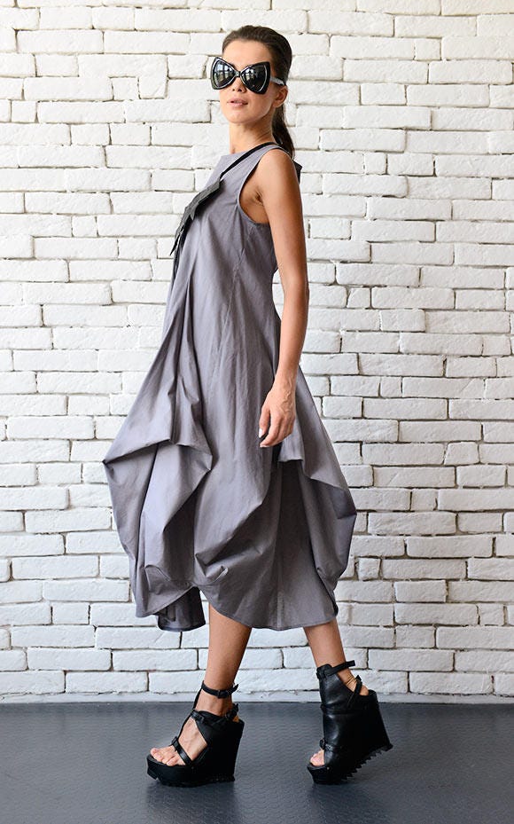 Sleeveless Gray Dress With Drappings