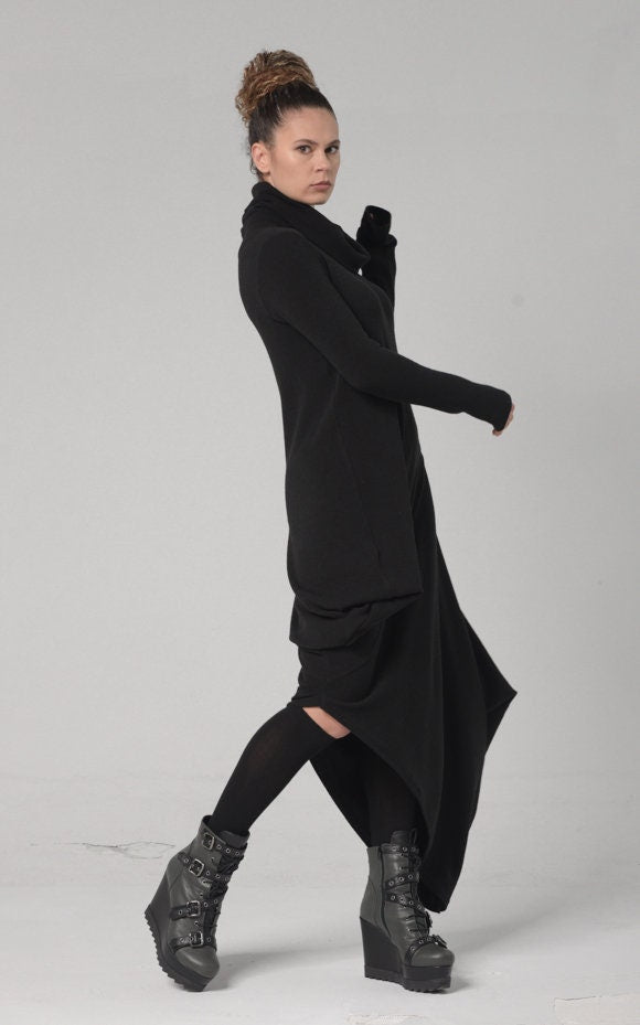 Knitted Asymmetric Turtleneck Dress In Black