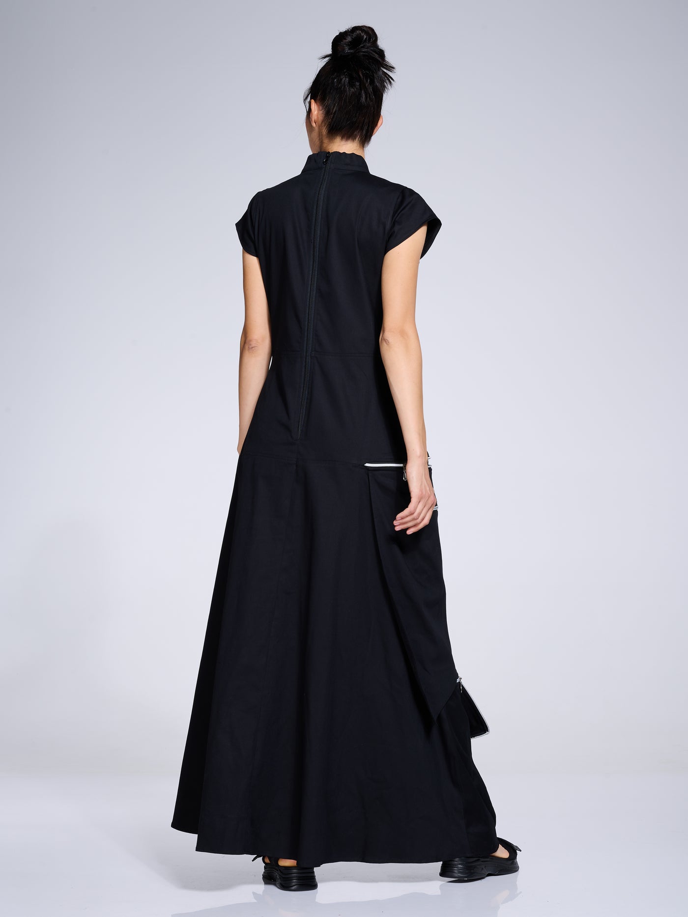 Extravagant Long Dress With Zippers